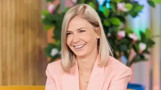 Edyta Pazura odsłoniła umięśniony brzuch i smukłe nogi. Fani: "Czaro, ty szczęściarzu"