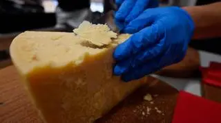 Rekord: Najstarszy ser Parmigiano Reggiano otwarty